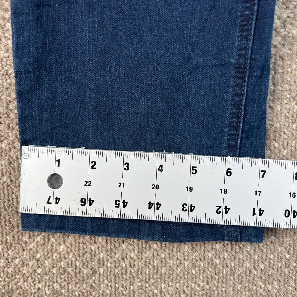Levis 502 Regular Taper Jeans Womens 30x32 Dark Wash Blue Denim Whiskered - Picture 9 of 10